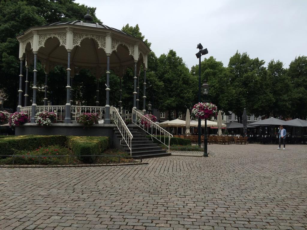 Hotel en Grand Café De Pauw Roermond Exterior foto
